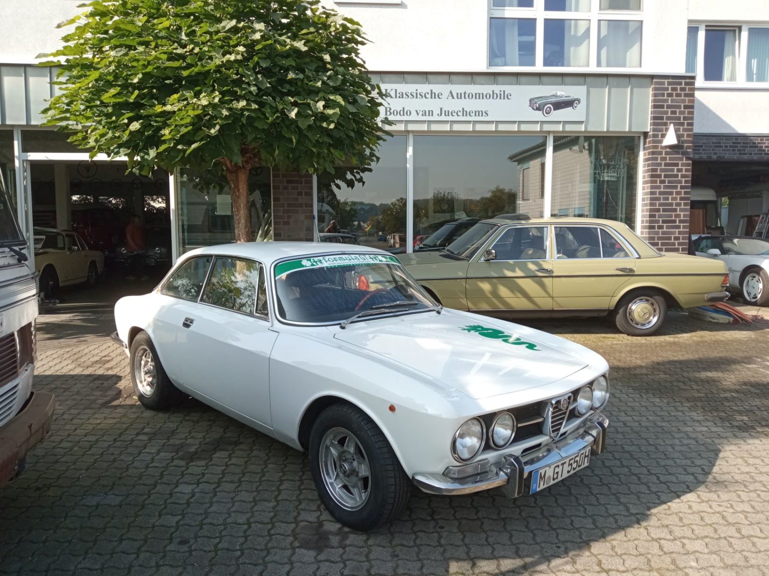 Alfa Romeo GT Bertone 1750 - Klassische Automobile